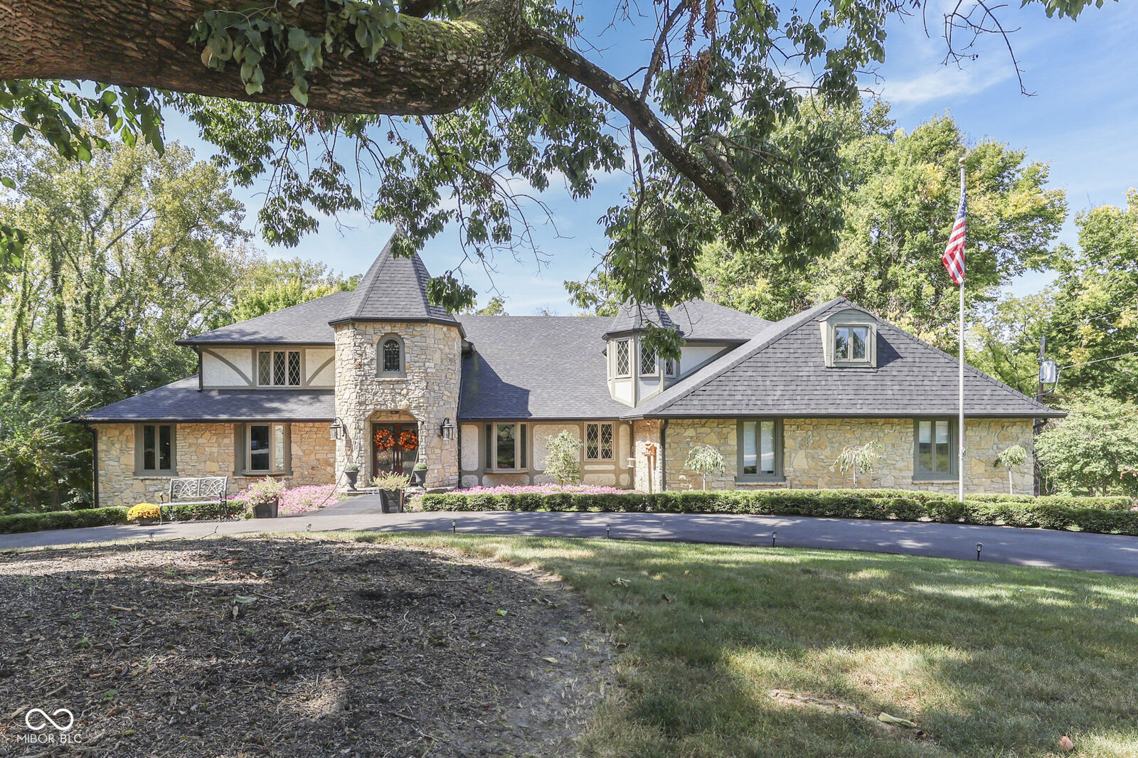 Property Photo:  344 Lawnwood Drive  IN 46142 