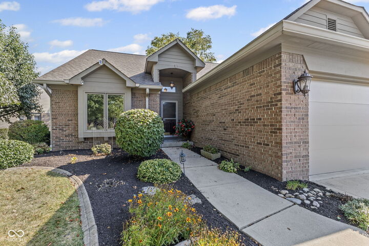 Property Photo:  780 Cottage Lane  IN 46143