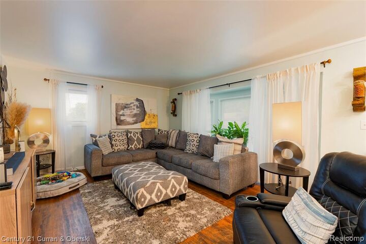 Property Photo: 31221 Lyndon Street MI 48154 4354