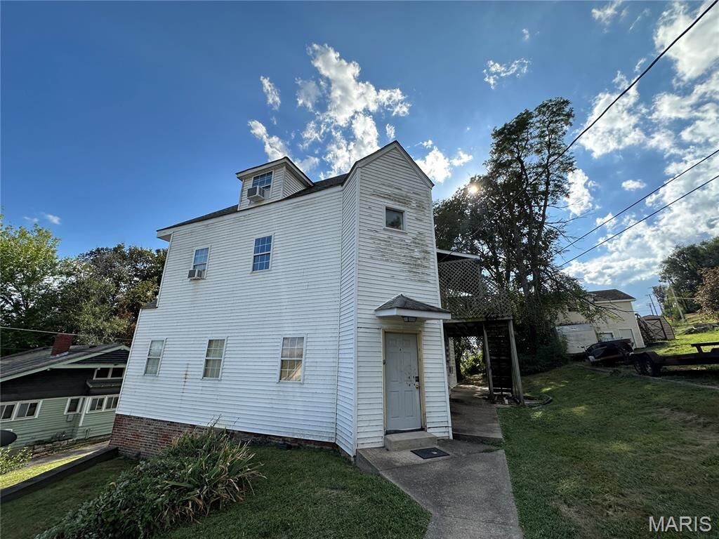 Property Photo:  113 Collins Street  MO 63401 