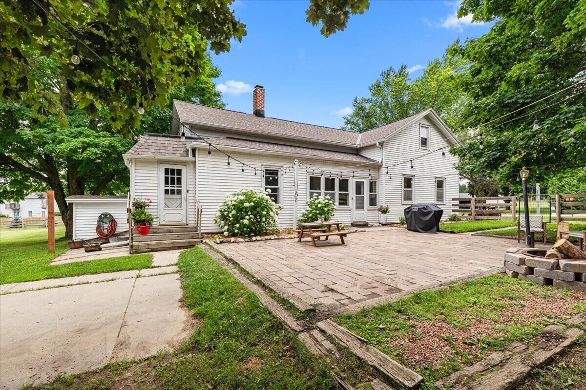 Property Photo:  613 County Highway H -  WI 53021 