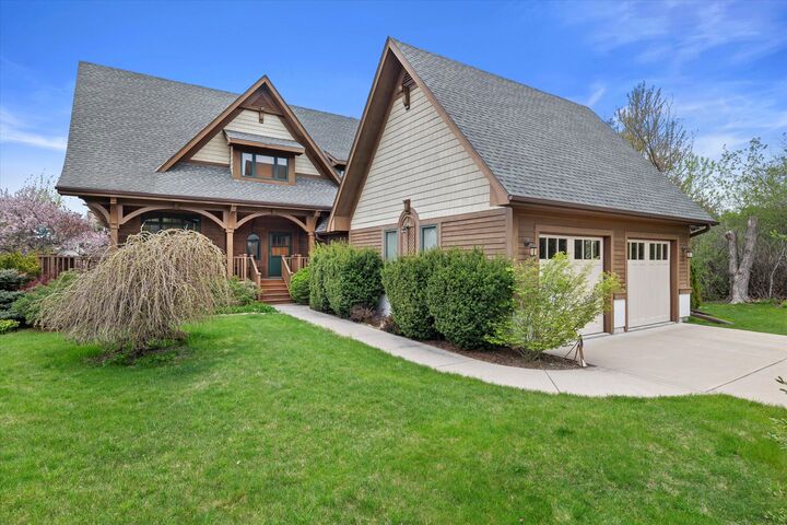 Property Photo:  6236 Bald Eagle Rd  WI 53406 