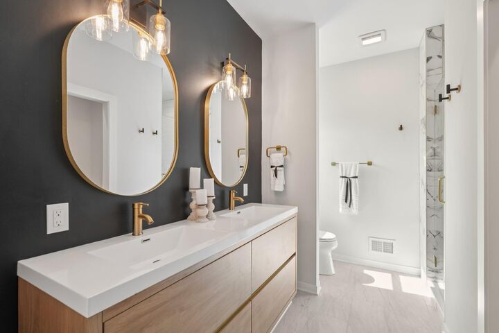 Property Photo:  204 Pheasant Ln  WI 53090 