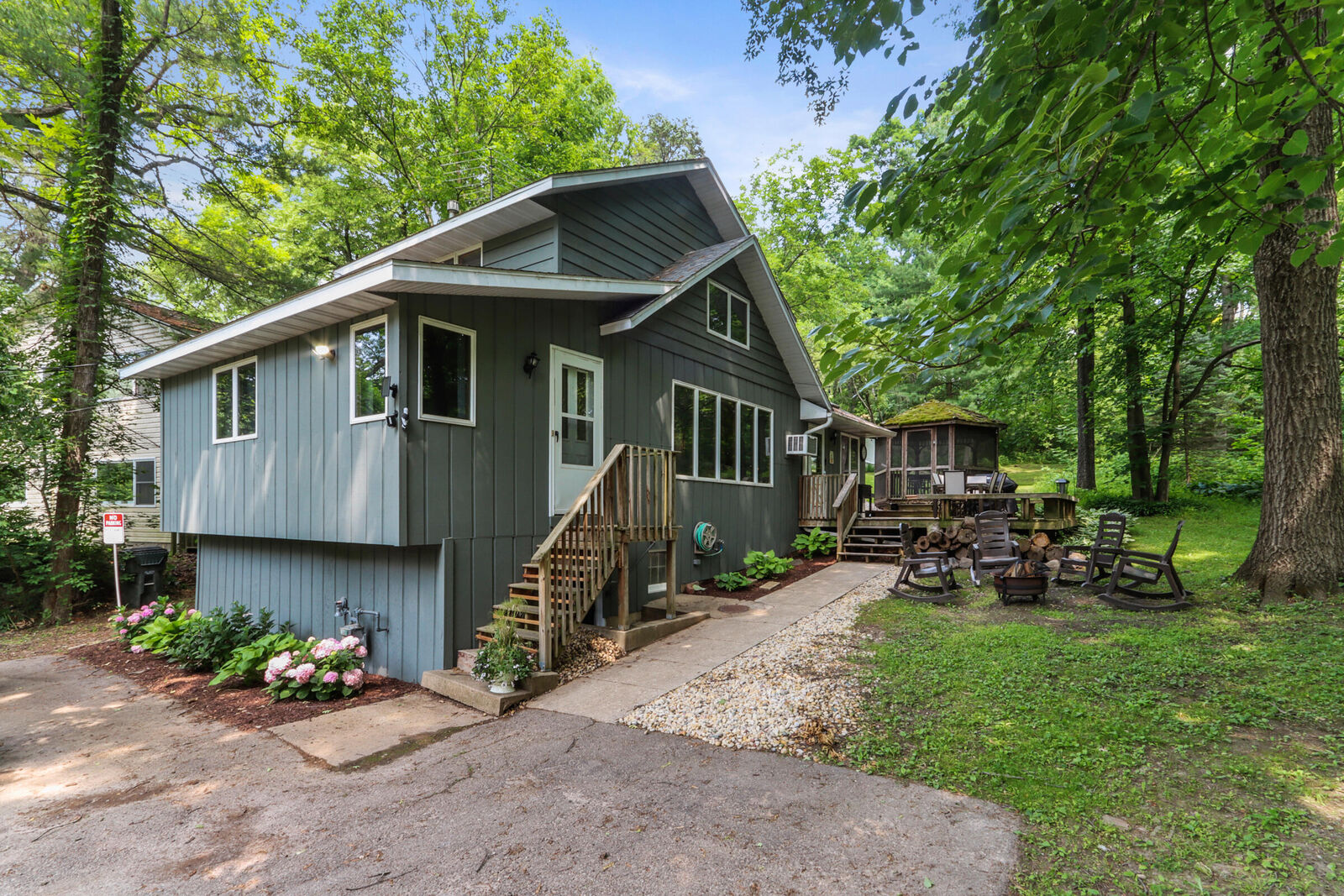 Property Photo:  1770 E Lake Shore Dr   53181 