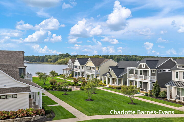 Property Photo: 930 S Lake Street MI 49461