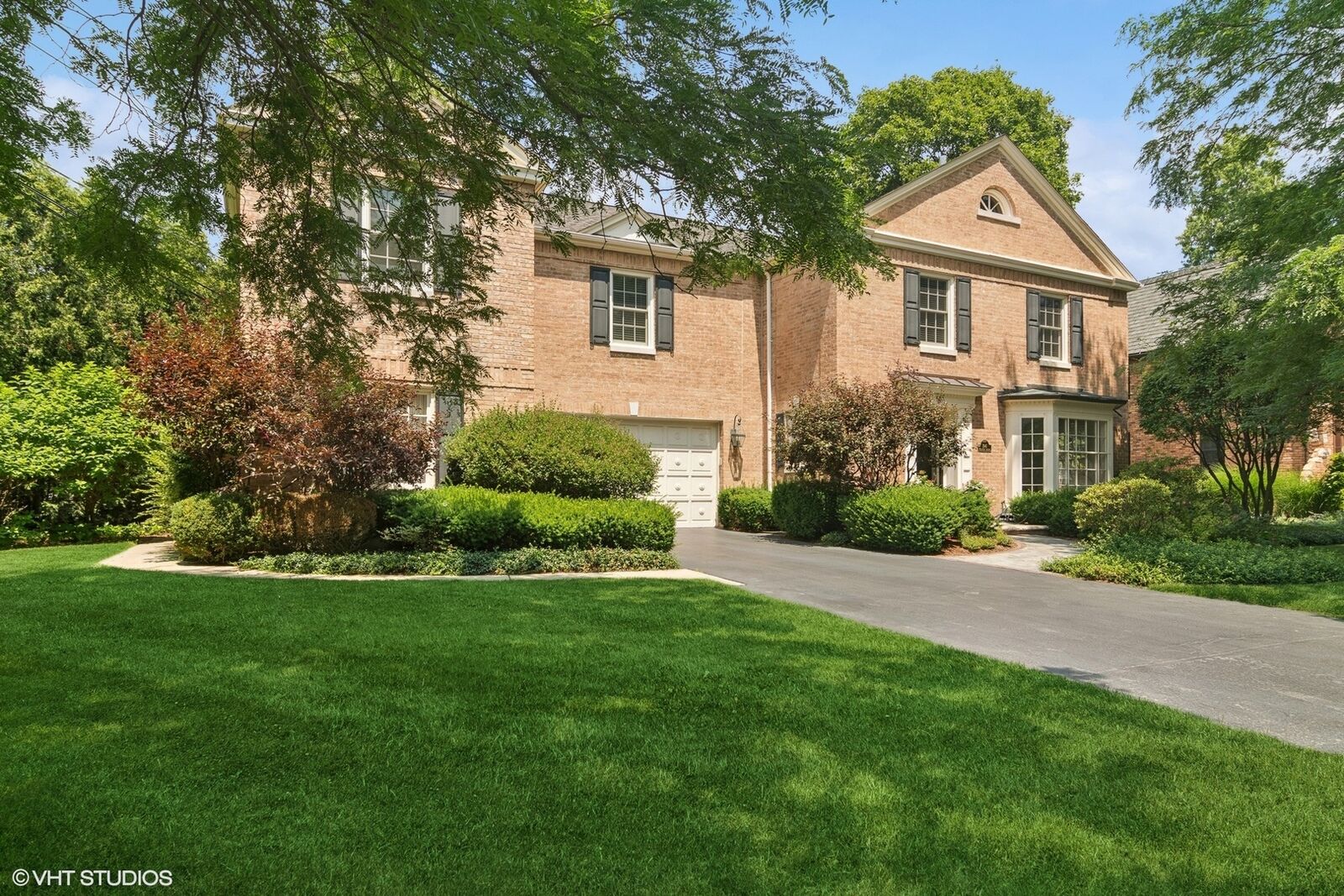 Property Photo: 500 E Mayfair Road IL 60005