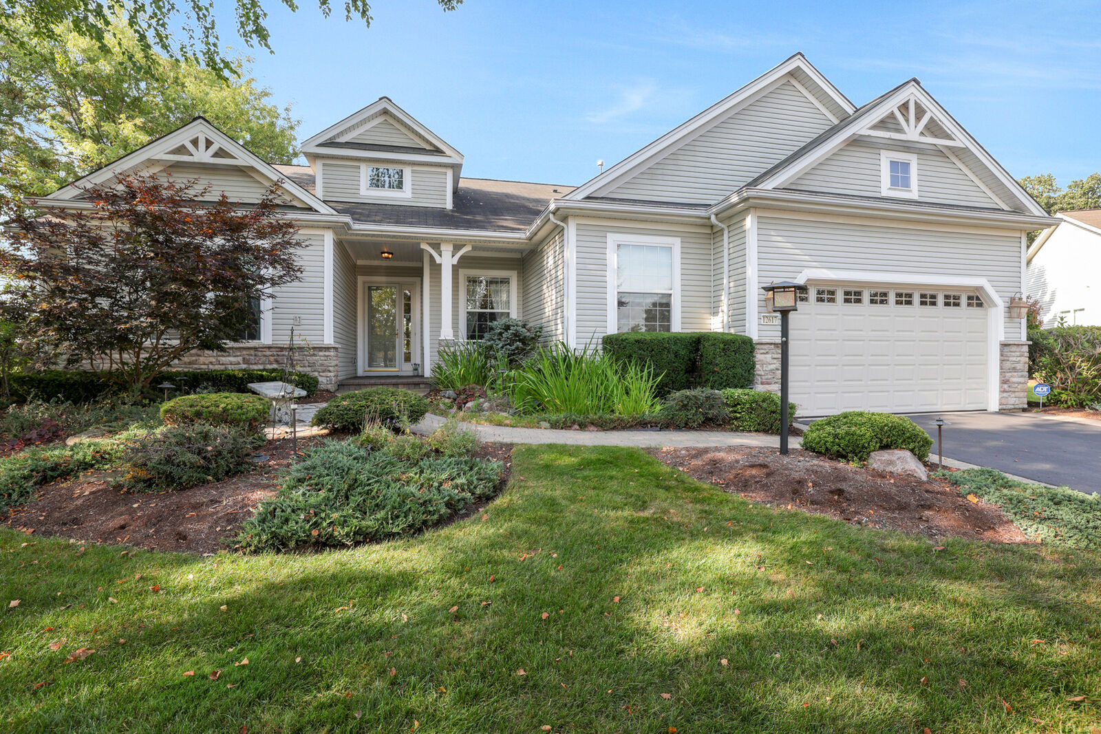 Property Photo: 12617 Mulberry Court IL 60142