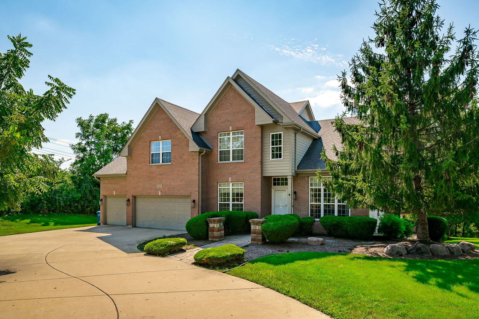 Property Photo: 650 W Old Lake Street IL 60103
