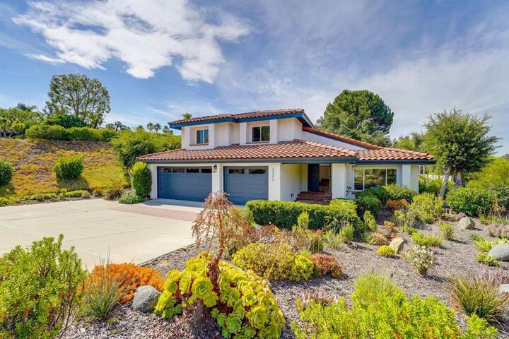 3302 Vista Rocosa  Escondido CA 92029 photo