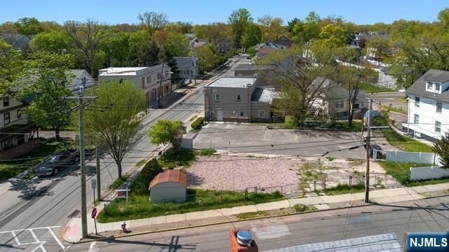 Property Photo:  15 W Hamilton Avenue  NJ 07631 