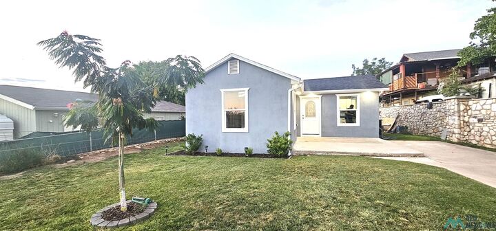 Property Photo:  812 Presidio Street  NM 88220