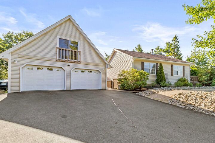Property Photo:  100 Elva Court  NS B3Z 4M4 
