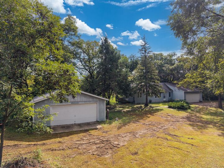 Property Photo:  1836 2 Driftwood Road  MN 55320 