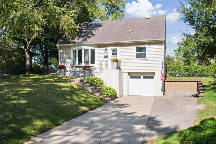 Property Photo: 1313 Kilmer Avenue MN 55426