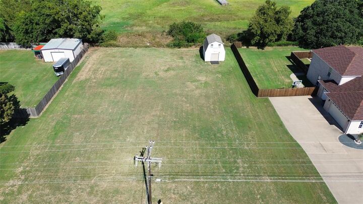 Property Photo:  3201 Walnut Creek Parkway  TX 76049 