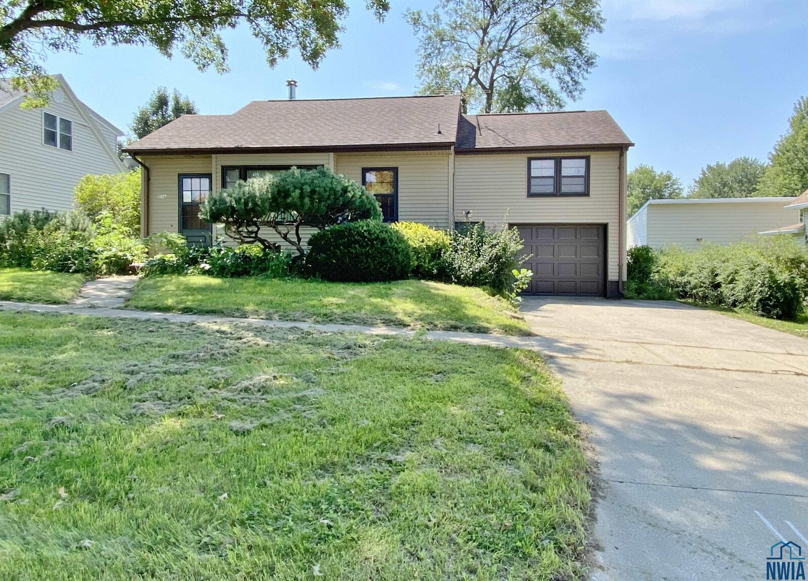 Property Photo:  808 Plymouth St SE  IA 51031 