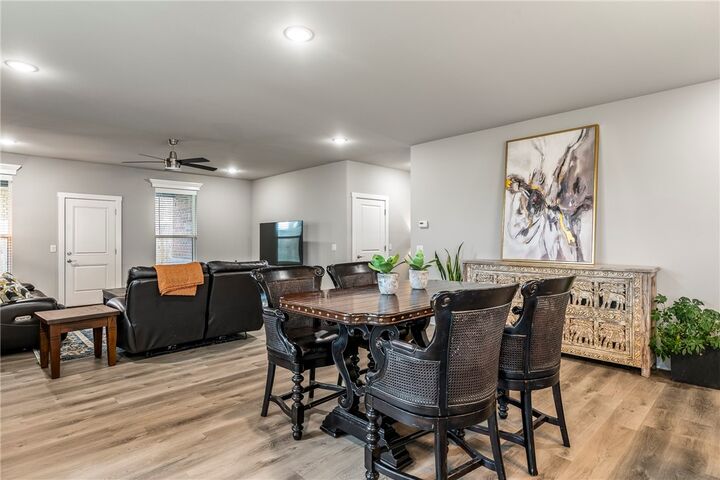 Property Photo:  4402 SW Pawhuska Street  AR 72713 