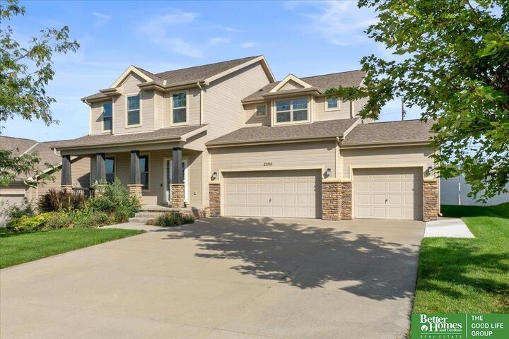 Property Photo: 21110 Buchanan Parkway NE 68028