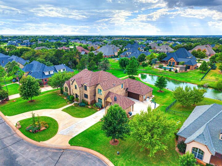 Property Photo:  22057 Water Oak Circle  OK 73012 