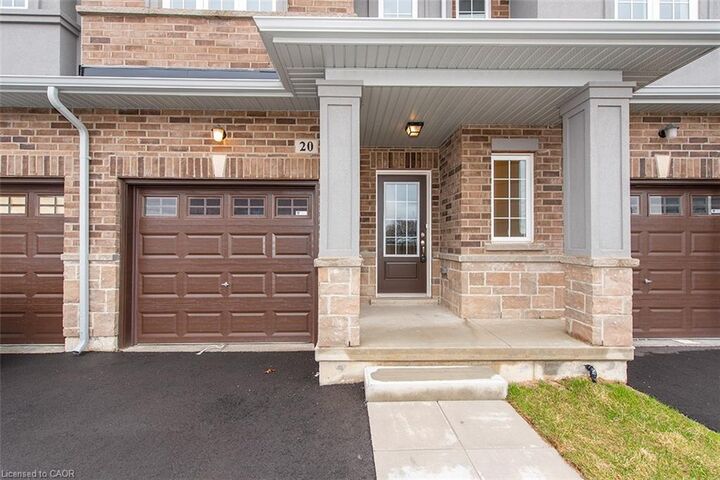 Property Photo:  20 Linden Park Lane  ON L9A 1Y1 