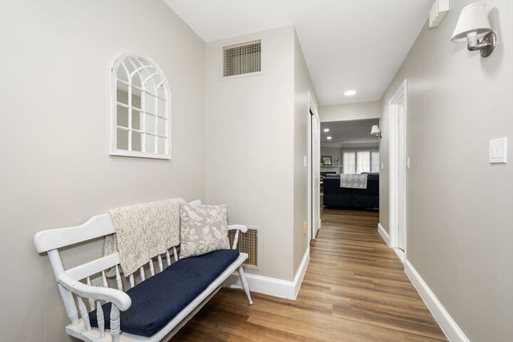 Property Photo:  303 Greenwich Ct 303  MA 01609 