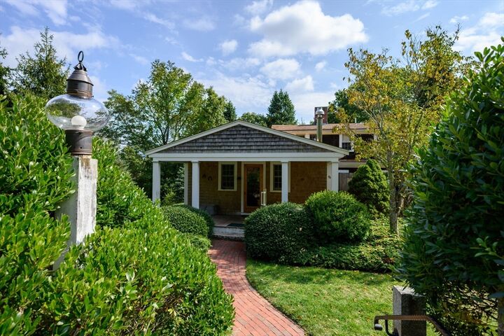 Property Photo: 431 Moraine St MA 02050