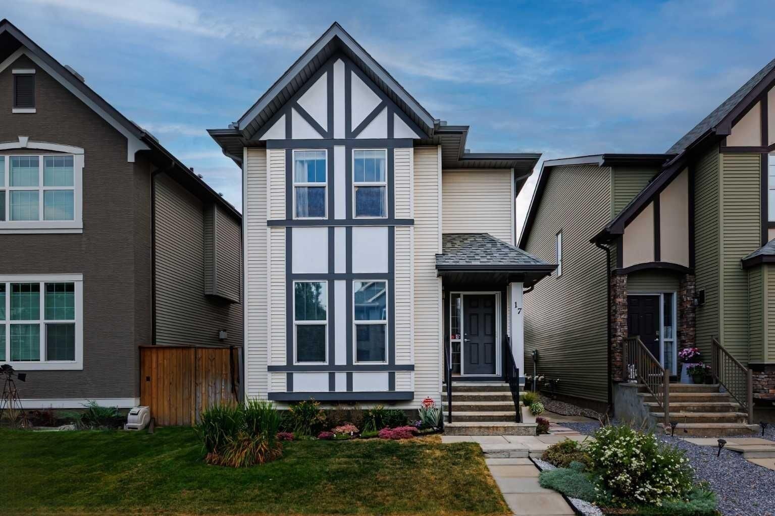 Property Photo:  17 Cranford Place SE  AB T2M 0X8 