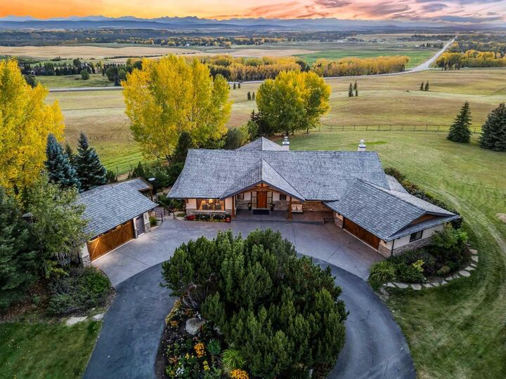 Property Photo:  15 Escarpment Park  AB T3Z 3M7 