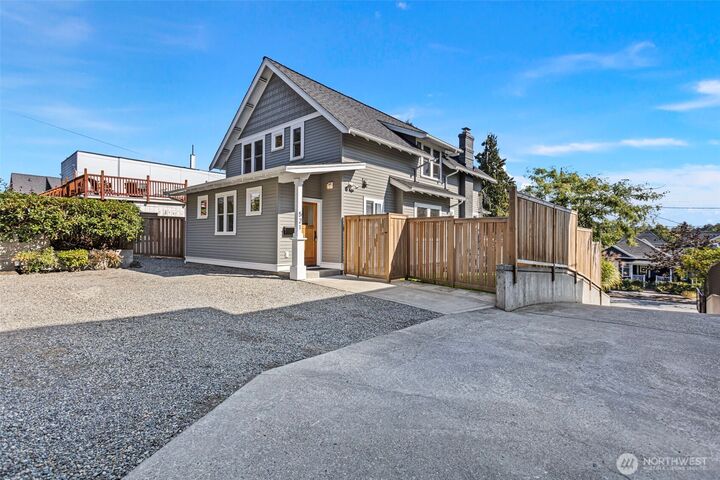 Property Photo: 521 - 519 20th Avenue WA 98122
