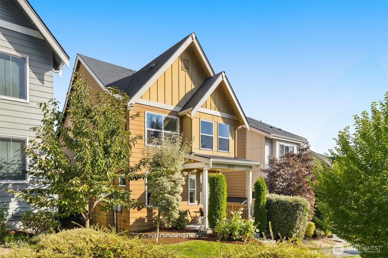 Property Photo: 3012 SW Holly Street WA 98126