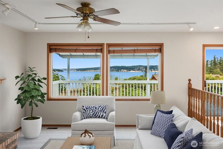 1021 N Sunset Drive  Camano Island WA 98282 photo