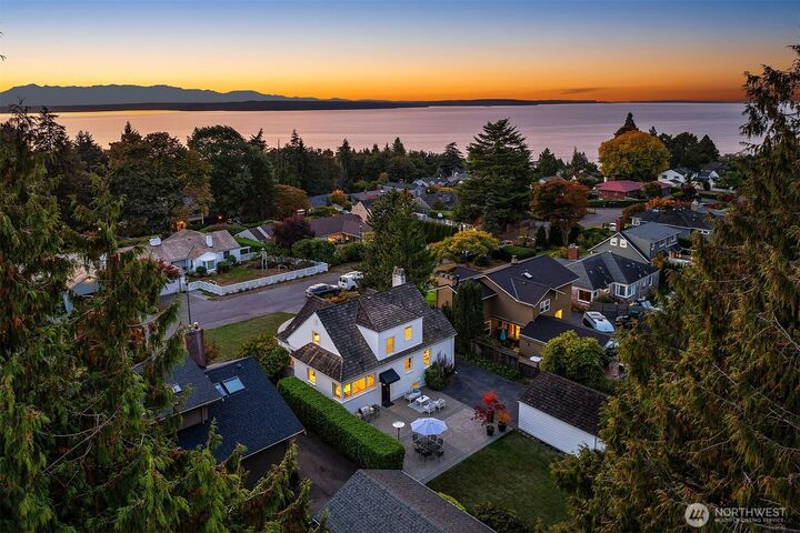 Property Photo:  10322  15th Avenue NW  WA 98177 