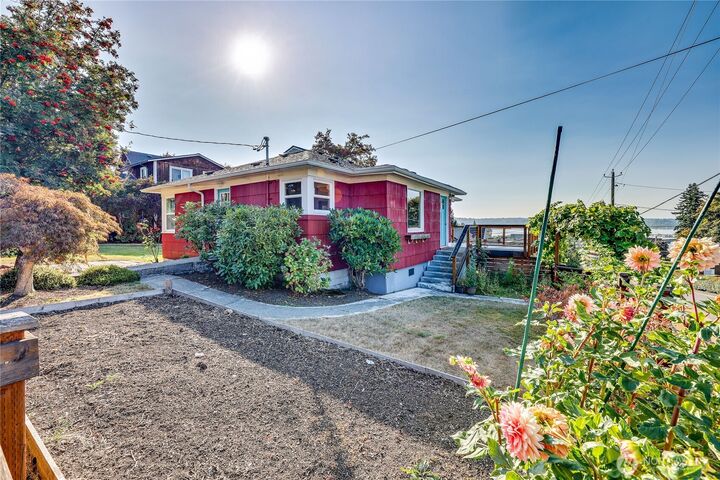 Property Photo:  1518  Winfield Avenue  WA 98310 