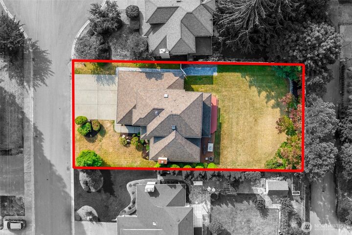 Property Photo:  10104  33rd Avenue SE  WA 98208 
