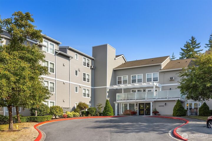 22535 SE Highland Circle 103  Issaquah WA 98029 photo