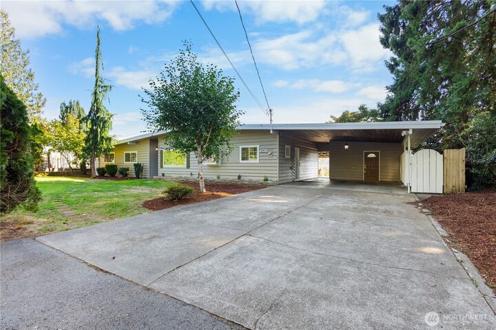 Property Photo:  21322  Calhoun Road  WA 98272 