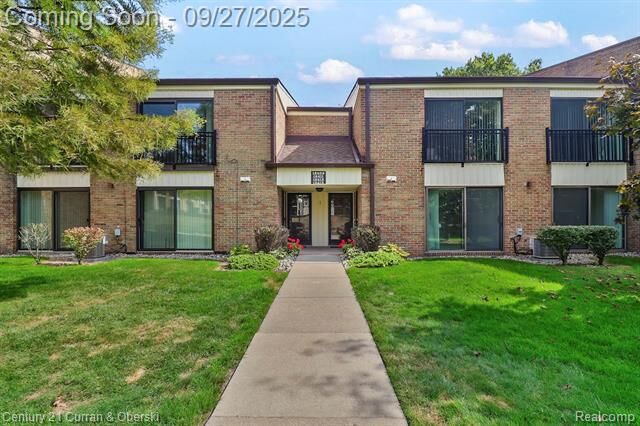 18411 University Park Drive Drive  Livonia MI 48152 photo