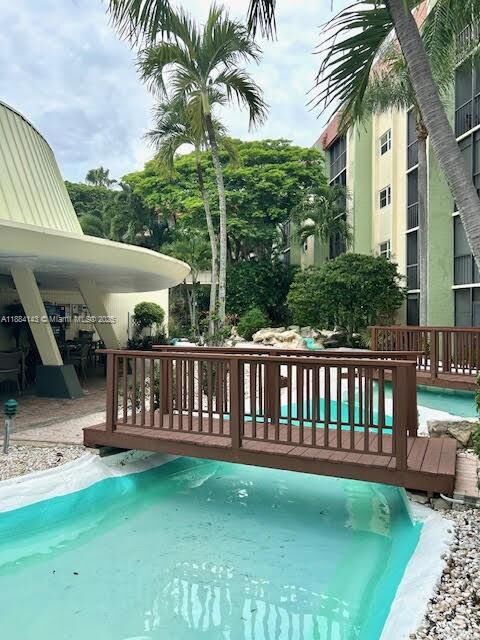Property Photo: 5300 NE 24th Ter 118C FL 33308