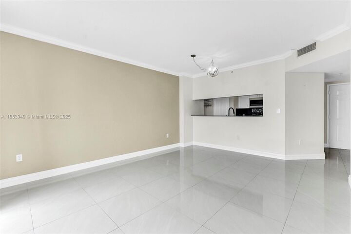 Property Photo: 1625 Kennedy Cswy 704D FL 33141