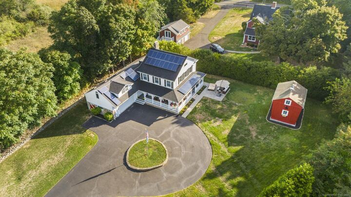 Property Photo:  12 Wellesley Drive  CT 06405 