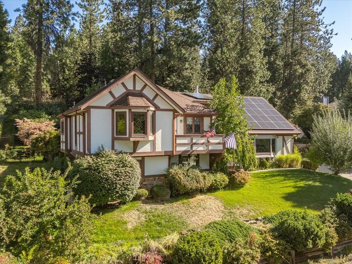 Property Photo:  10048 N Seminole Dr  WA 99208 