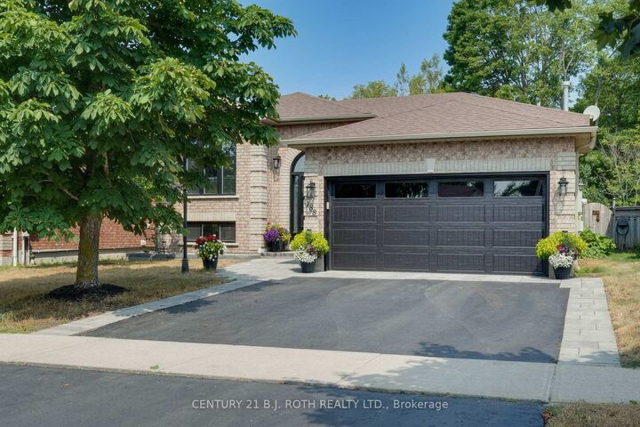 Photo de la propriété:  188 Mapleton Avenue  ON L4N 8T6 