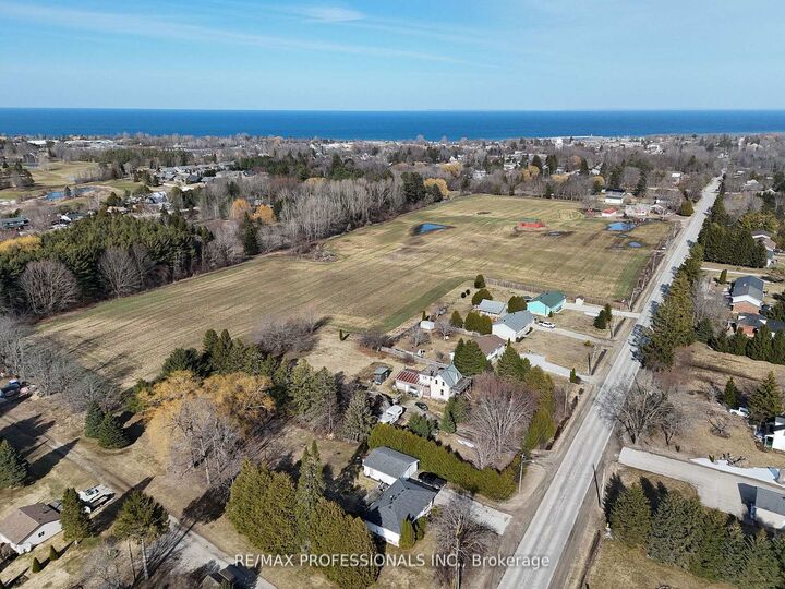 Property Photo:  412 Miller Street  ON N4L 1K9 
