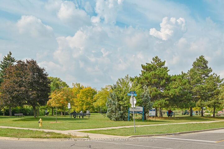 Photo de la propriété:  60 Stevenson Road 207  ON M9V 2B4 