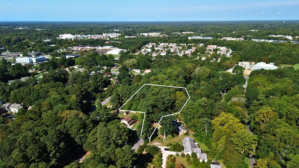 Property Photo:  105 Lorac Court  VA 23185 