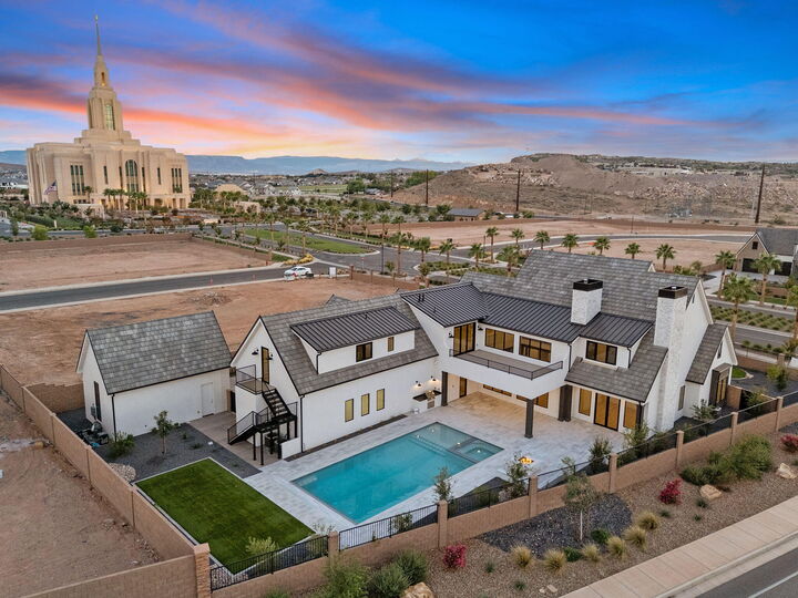 Property Photo: 1481 S Red Cliffs Temple Ln UT 84790