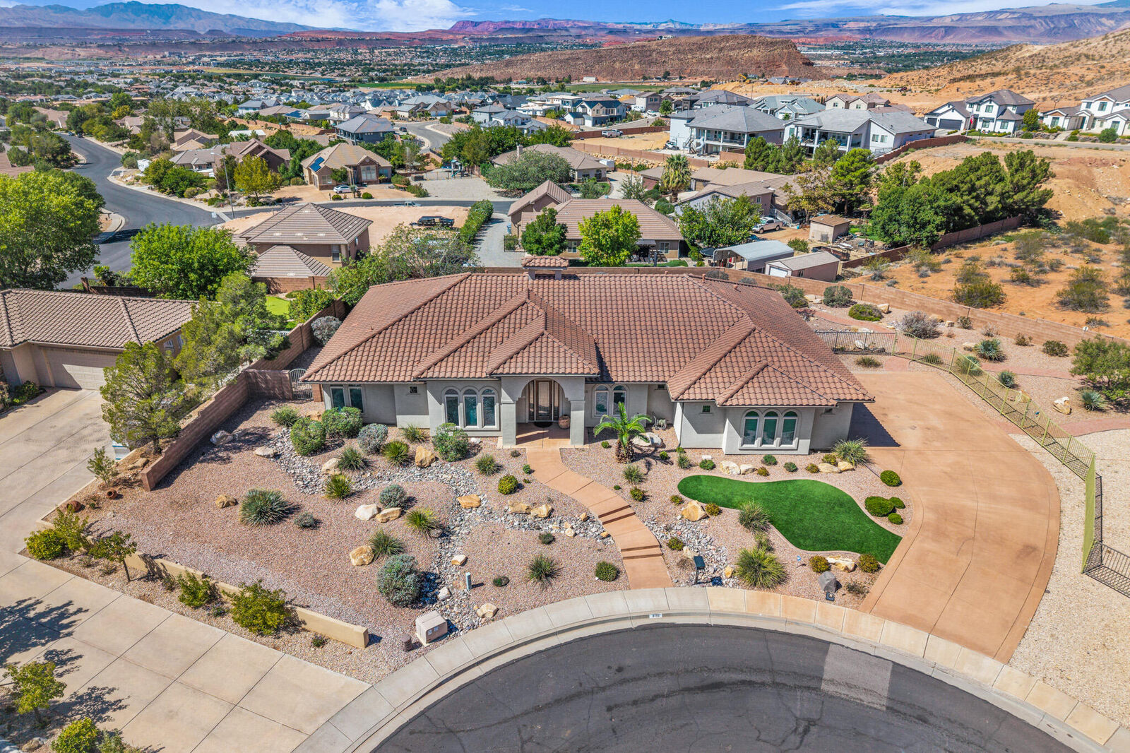 Property Photo: 3116 Mountain Crest Cir UT 84780