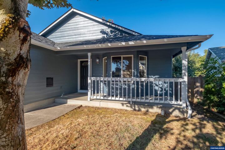 Property Photo:  2425 Brown Rd NE  OR 97305 