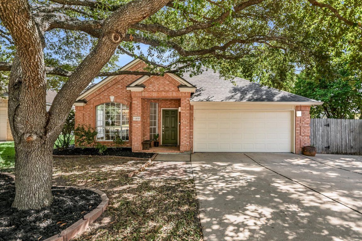 Property Photo: 12727 Withers Way TX 78727