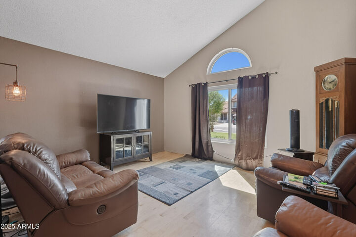 Property Photo:  7544 W Dreyfus Drive  AZ 85381 